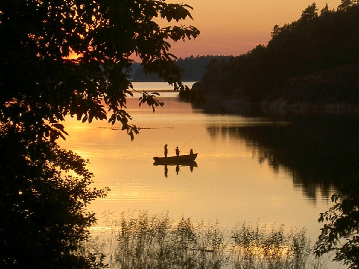 Willa Gaerdsholmens Skaergardshemman "Eken" Edsbruk Zewnętrze zdjęcie